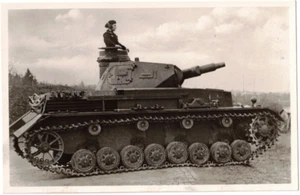 Ansichtskarte , Panzer mit Besatzung 2 WK - Bild 1 von 1
