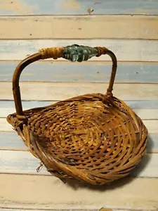 Vtg Oval Wicker Gathering Basket Bamboo & Art Glass Handle 14"x11"x9" tall - Picture 1 of 8