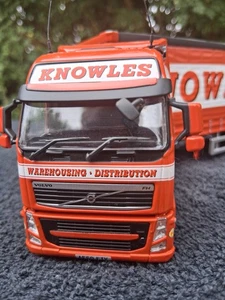 Corgi Haulers Of Renown 1:50 Volvo FH. Knowles curtainside Trailer Ltd. - Picture 1 of 4
