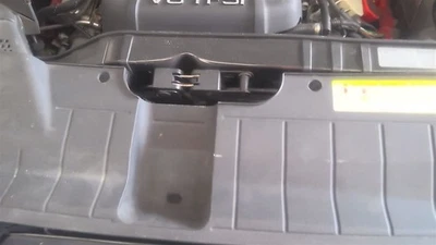 SOMENTE MONTAGEM DE TRAVA! Capô VIN Fp 7º e 8º dígitos compatível com 13-17 AUDI Q5 1817730 - Imagem 1 de 4