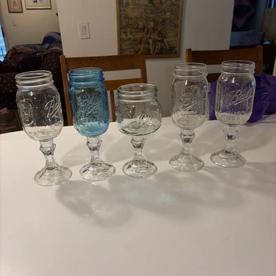 "Jarra de albañil bola cuello rojo copa de vino en un vástago de copa de vino 9-1/8"" juego de 5 estilos diferentes" Foto 1 de 4