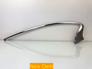 2014-2023 INFINITI Q50 REAR LEFT EXTERIOR WINDOW MOLDING FACTORY OEM - Foto 1 di 5