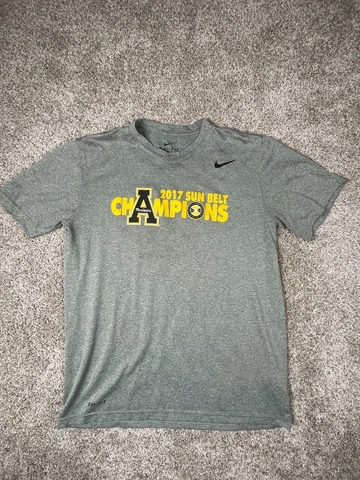 Nike Appalachian State Mountaineers 2017 Sun Belt Champions Womens Medium Shirt Cover