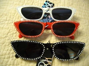 Women's Sunglasses Vintage Cat Eye Ladies Sunglasses Sexy Rhinestone Look 6542 - Picture 1 of 10