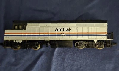 N Scale Life Like Amtrak 381 F40 PH Locomotive  Pre-owned  - Image 1 of 4