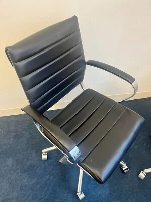 Silla de oficina ejecutiva Modway negra vinilo Jive acanalada respaldo alto Foto 1 de 4