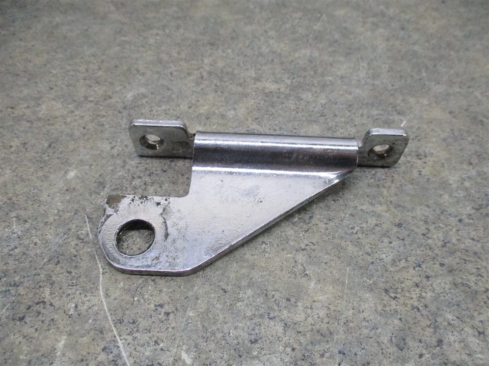 JENN-AIR REFRIGERATOR HINGE PART # 69514-3 - Image 1 of 1