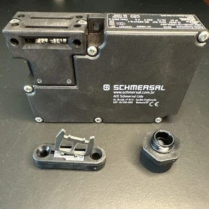 Schmersal 101166285 AZM 161SK-12/12RKA-024 Türschloss Schalter - Bild 1 von 2