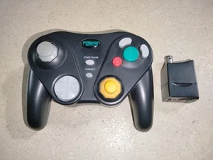 WORKING KMD Wireless Gamecube Controller with Receiver Dongle (Black) - Picture 1 of 3