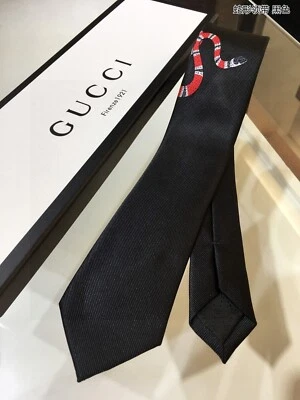 Black Gucci Snake Pattern 100% Silk Tie - Image 1 of 4