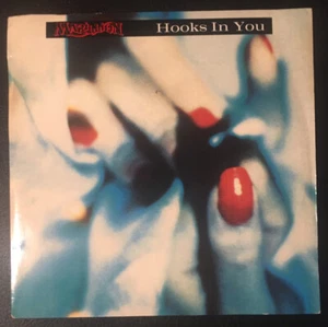 Marillion - Hooks in you - 7" Vinyl Single Picture sleeve MARIL10 VG+/VG+ - Imagen 1 de 4