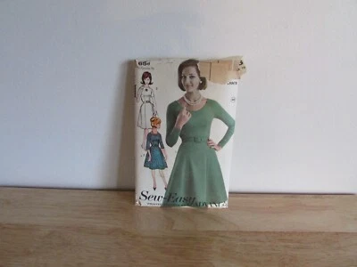Advance 3126  Sz 10 Misses' Sew-easy Dress with Three Necklines Pattern - Image 1 of 2