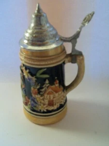 Un vaso de cerveza de cerámica vintage - Imagen 1 de 9