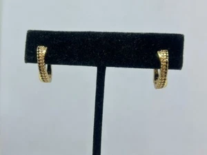 ¡Muy lindo! Pendientes colgantes cruz rellenos de oro circón blanco y negro ~ ¡Nuevos! - Imagen 1 de 6