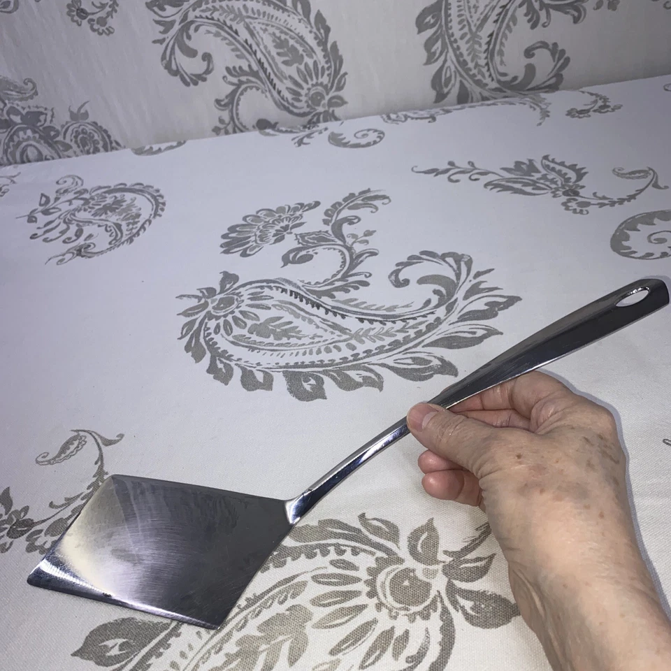 Oneida Side Spatula-Turner-Flipper  18/8 Stainless Steal Vintage - Image 1 of 4