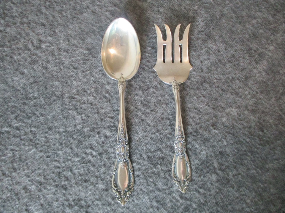 TOALHA PRATA ESTERLINA GARFO DE CARNE FRIA + COLHER DE SERVIR -KING RICHARD-SEM MONO -188g - Imagem 1 de 4