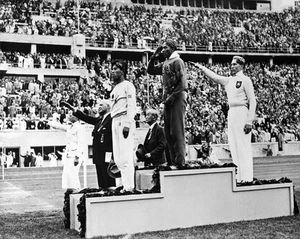 Jesse Owens Gold Podium German Olympic Games Art Print Poster - Picture 1 of 1