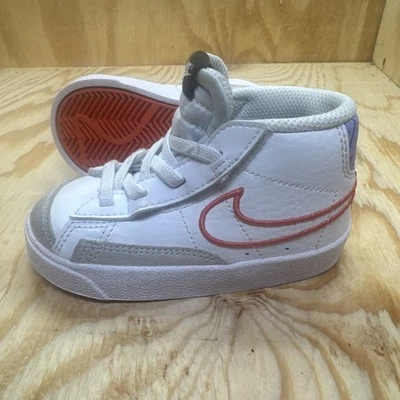 Nike Blazer Mid 77 Niños Pequeños Zapatos 7C Blanco Rojo Just Do It Parte Superior Alta Retro Foto 1 de 4