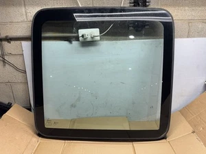 2014-2018 SUBARU FORESTER SUNROOF MOONROOF WINDOW GLASS ASSEMBLY OEM - Picture 1 of 8