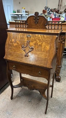 Mesa periódica escritorio victoriano caoba 1860 Foto 1 de 4