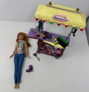 Muñeca Barbie My Scene Shopping Spree Kenzie Mall Must Haves 2004 rara - Imagen 1 de 6