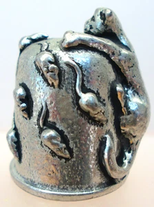 DE A COUDRE DE COLLECTION THIMBLE METAL - LE CHAT ET LES SOURIS N° 1 - Picture 1 of 4