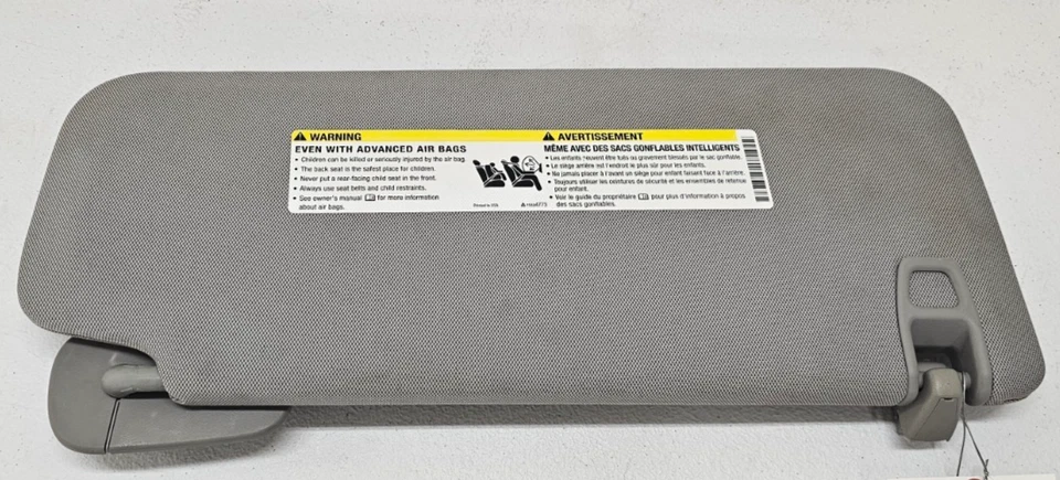 2014-2018 Chevrolet Silverado 1500 Left Driver Side Sun Visor OEM #716535 — 第 1/4 张图片