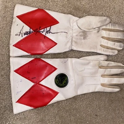 FIRMADO POR AUSTIN ST JOHN - GUANTES DE COLECCIÓN ORIGINALES MMPR POWER RANGERS ROJO RANGER Foto 1 de 4
