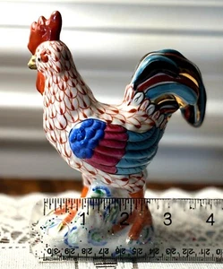 Vintage, collectible, Rooster Figurine, Fishnet design, rich color, gold accents - Picture 1 of 8
