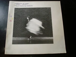 ROBERT PLANT THE PRINCIPLE OF MOMENTS 1983 TOUR CONCERT PROGRAM BOOK - Picture 1 of 2