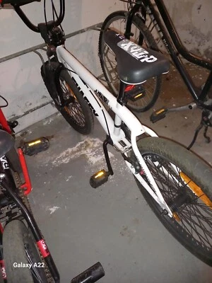 fahrräder 20 zoll BMX 2stund Weiß Und Rot - Bild 1 von 4