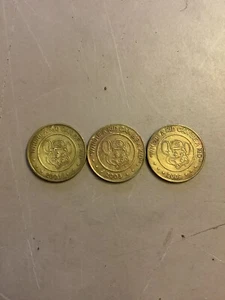 Chuck E Cheese tokens 2001 2003 2009 coin - Bild 1 von 3