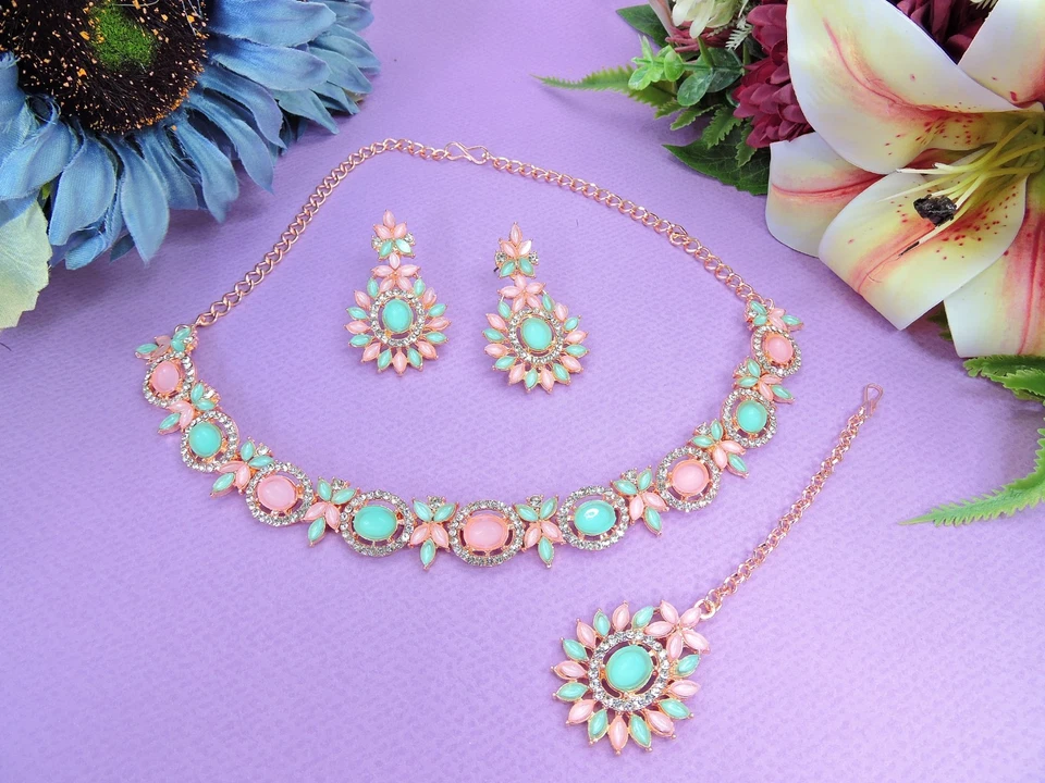 Conjunto de collar gargantilla Kundan y diamantes enchapados en oro rosa de Bollywood indio Foto 1 de 4
