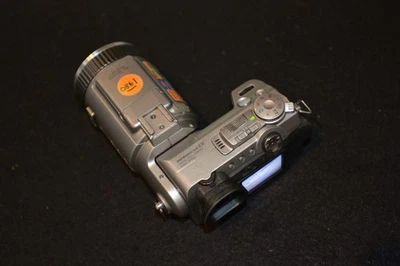 Sony Cyber-shot DSC-F707 5MP Digital Camera,and Battery- Takes photos, but, READ - Image 1 of 4