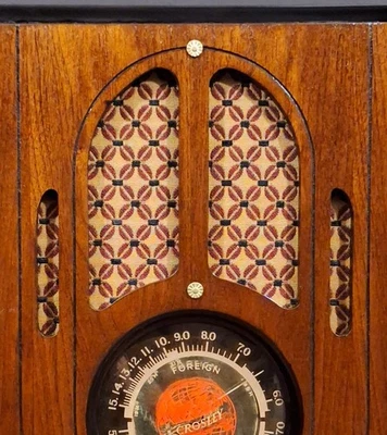 Винтажная золотистая ткань для решетки динамика ткань — старая решетка усилителя стерео консоли радио - Изображение 1 из 2