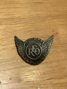 REO Wings Screwback Badge Pin Button Tag - Picture 1 of 2
