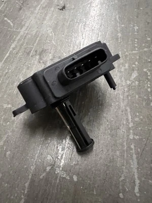 Mass Air Flow Sensor Meter For 1993-1995 Lexus LS400 SC300 SC400 Toyota Supra - Image 1 of 4