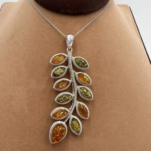 Ciondolo ambra ARGENTO STERLING grande foglia di ambra baltica verde e arancione 18,4 grammi - Foto 1 di 11