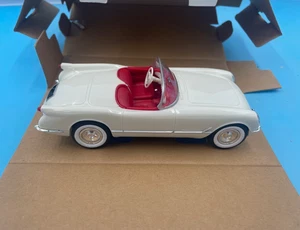 AMT-ERTL 1953 Corvette Cabrio Polo weiß Werbemodell 8732 - Bild 1 von 6