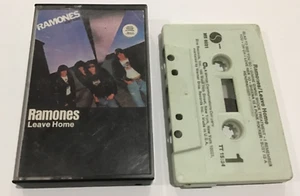 Ramones Leave Home Cassette 1977 Sire Records SIR M5 6031 Punk Rock - Picture 1 of 5