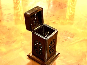 ANTIQUE CHINESE HAND CARVED HUANGHUALI WOOD INCES BURNER or TRINKET SMALL BOX - Bild 1 von 8