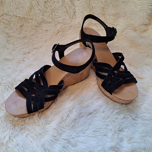 Sandali donna UGG Uma neri scamosciati con cinturino in sughero zeppa taglia 10