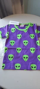 Moromini Kids T Shirt Green Alien Friend Size 128 134 Top Pullover - Picture 1 of 7