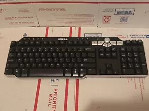 Dell Y-RAQ-DEL2 Wireless Bluetooth Multimedia Keyboard Tested Works Cleaned - Picture 1 of 12