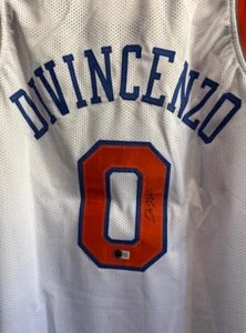 NBA New York Knicks Donte Divincenzo Signed Jersey with COA FREE POSTAGE - Picture 1 of 5