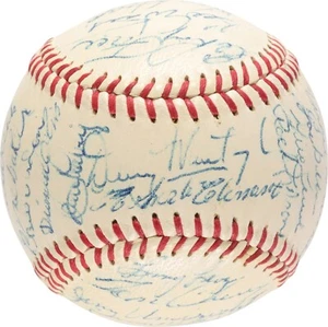 The Finest 1960 Pittsburgh Pirates World Series Champs Team Signed Baseball PSA - Picture 1 of 7
