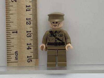 LEGO Coronel Dovchenko minifigura Indiana Jones 7626 7628 Foto 1 de 2