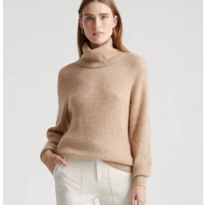 QUINCE Alpaca Wool Turtleneck. XS/S - Picture 1 of 10
