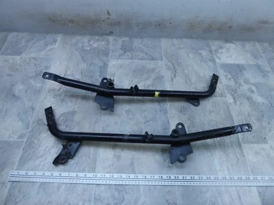 Moto Guzzi V50 III S381-1A 1982. soportes de clavija de pie sub bastidor inferior Foto 1 de 4