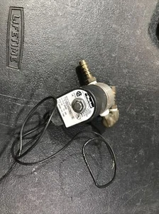 good used Parker 71215SN2MN00N0C111B2 2-Way NC, 1/4'' NPT Solenoid Valve - Picture 1 of 3